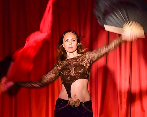 Aude Mathis Dans Orientale Var